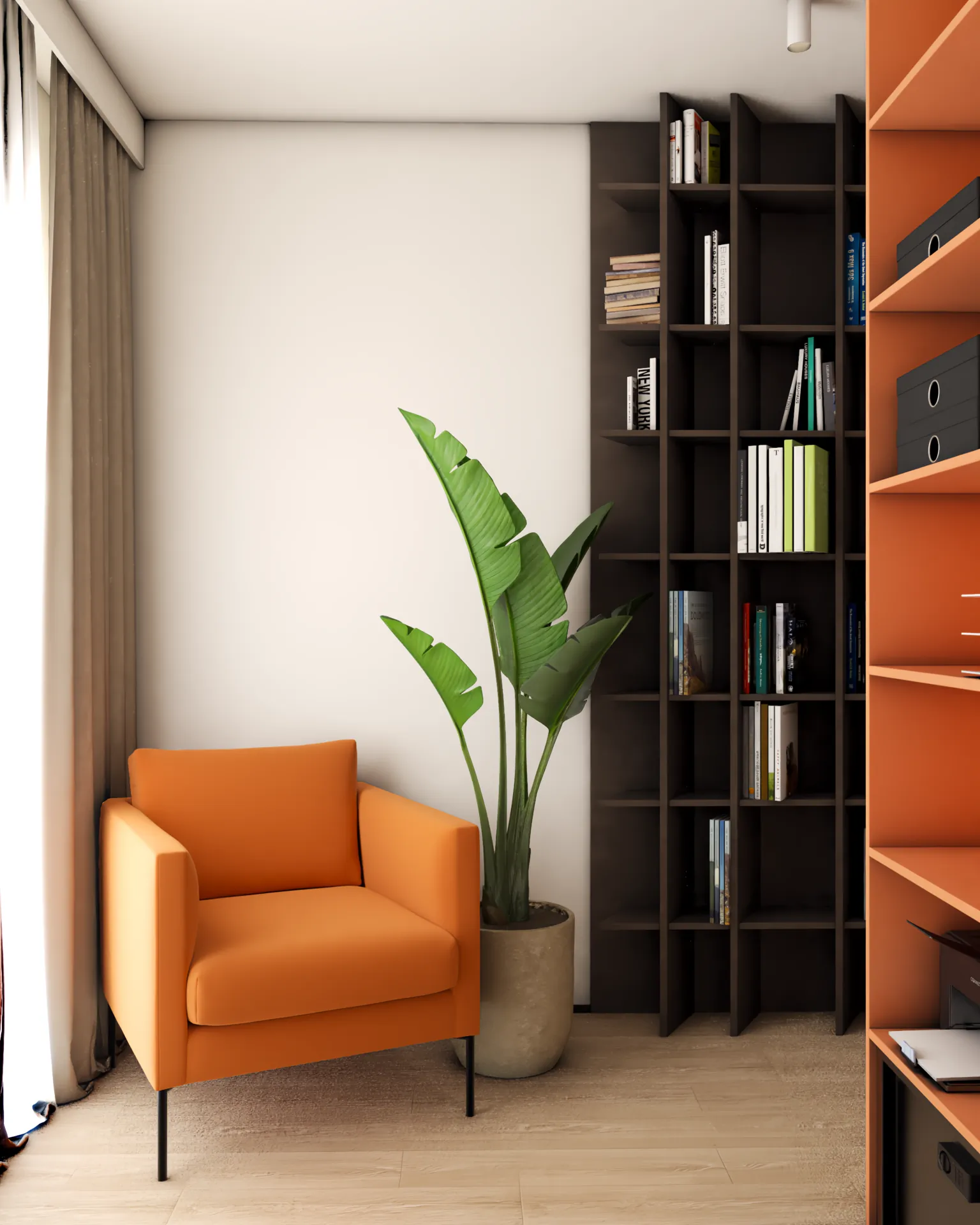 Nowoczesne, jasne biuro domowe z dużym oknem, pomarańczowym fotelem, biblioteczką na książki i ciepłą kolorystyką.